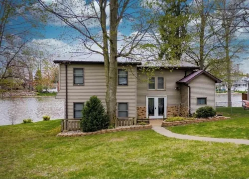 Sylvan Lake House 5-BR 4-BA Full Kit., 2 Pier spaces Hotels in Noble County