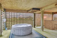 Nags Head Vacation Rental w/ Hot Tub: Near Beach! - 3-نجوم