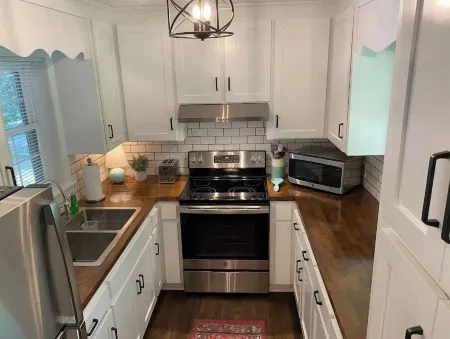 Convenient 3 Bedroom / 2 Bath House