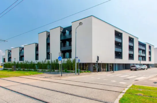 Zenao Appart'hôtels Tours Hotel berhampiran Albert Camus Stadium