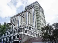 Ibis Kyiv City Center Hotels near Roshen