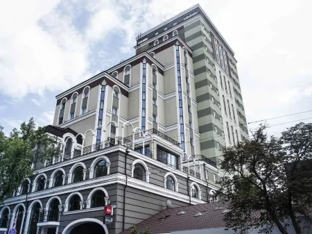 Ibis Kyiv City Center Отели рядом с достопримечательностью «Михайловский Златоверхий монастырь»