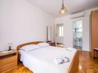 Apartments Zarac - One Bedroom Apartment with Balcony and Sea View (Milanka) - 3-Sterne