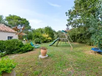 Modern holiday home with private pool Hotels in Lambesc