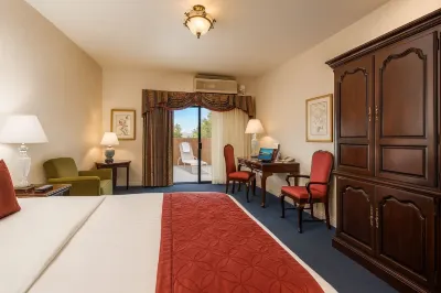 Carlyle Hotel Hotels near Jack Fischer Park