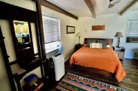 La Casita-Quiet & serene 1bedroom home in nature with AC & WIFI in Lake Elsinore