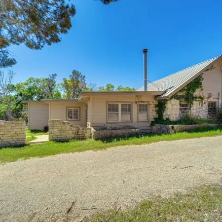 Kerrville Area Home w/ Outdoor Entertainment Space