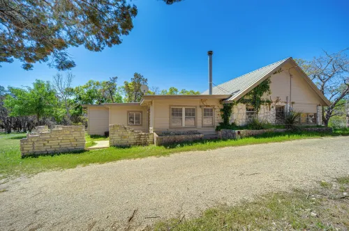 Kerrville Area Home w/ Outdoor Entertainment Space - Pet-friendly