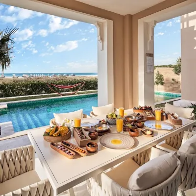 Rixos Premium Saadiyat Island Hotel dekat Saadiyat Island