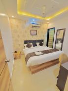 Hotel Devine