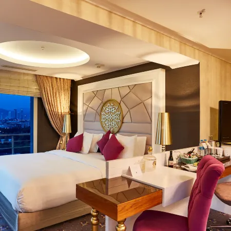 DoubleTree by Hilton Izmir - Alsancak