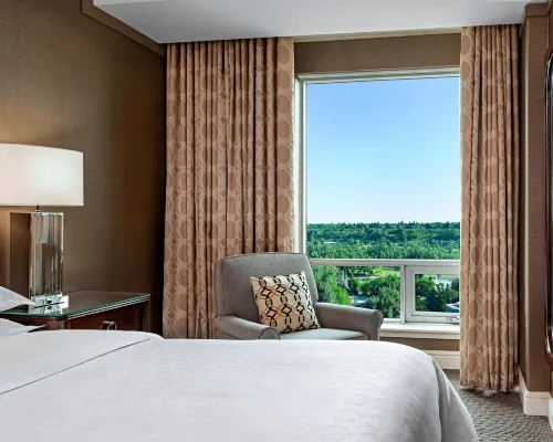Sheraton Suites Calgary Eau Claire Hotels in Calgary