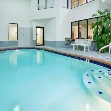 Holiday Inn Express & Suites ST. LOUIS WEST - FENTON by IHG