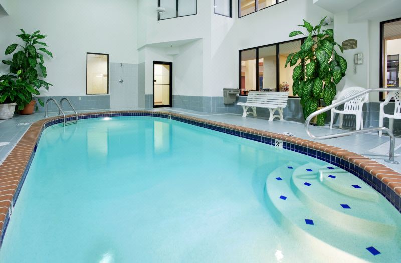 Holiday Inn Express & Suites ST. Louis West - Fenton by IHG photo 2