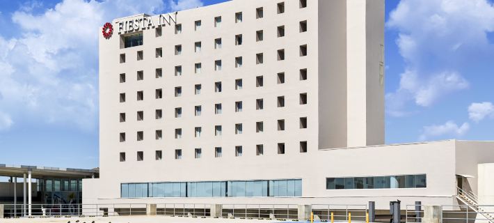 Fiesta Inn Express Durango デュランゴのホテル