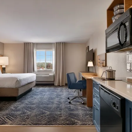 Candlewood Suites Springfield by IHG