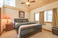 Pagosa Springs Family Retreat w/ Game Room & Views - 3 estrellas