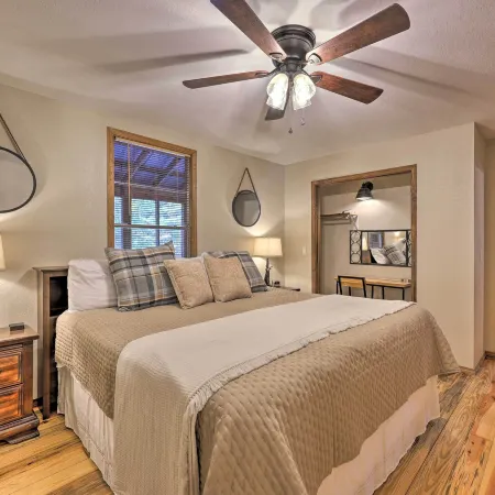 Waterfront Deck Home on Ouachita River!