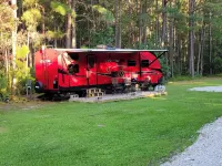The White House on Freedom Way Hotels in Cedar Point