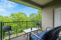 Holiday Ridge Retreat Duo - Holiday Hills Branson - Golf Resort - Outdoor Pools - Homestays