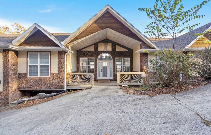 The Greenview Manor - Lake Views