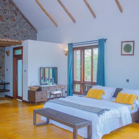 Moonbow Lodge