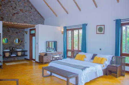 Moonbow Lodge Отели рядом с достопримечательностью «Lake Duluti»