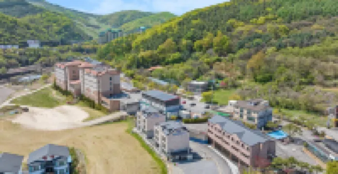 Konjiam Ire Pension