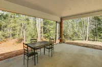 5 Mi to Lake! Home w/ Boat Parking & Pool Access - Pools