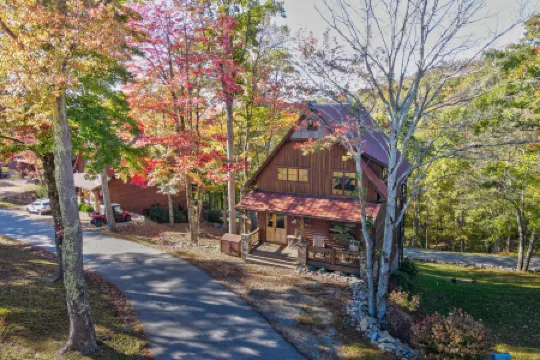 Expansive Blue Ridge Views and Game Room - Elegant Mountain Retreat