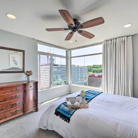Canal & Mtn Views: Pet-Friendly Seattle Retreat