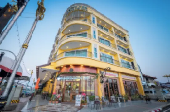 LANDMARK NAKHONPHANOM HOTEL โรงแรมใกล้แลนด์มาร์คจักรยานเมืองนครพนม