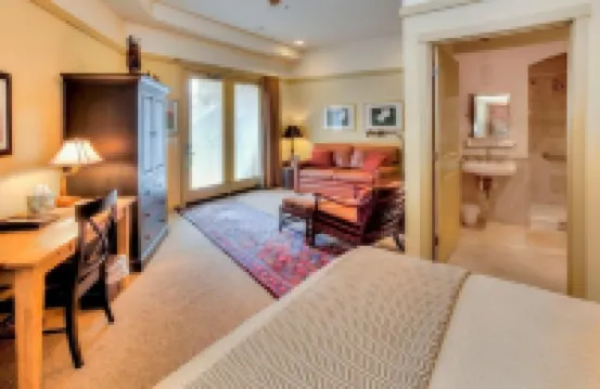 ดิ อีเกิล ฮาร์เบอร์ อินน์