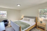 19 Mi to Kansas City: Group Retreat w/ Game Room! - 3-Star