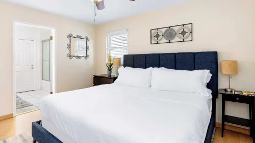 Sunny Venice Beach Home With Open Living & Walkability to Abbot Kinney Venice Drift by Avantstay