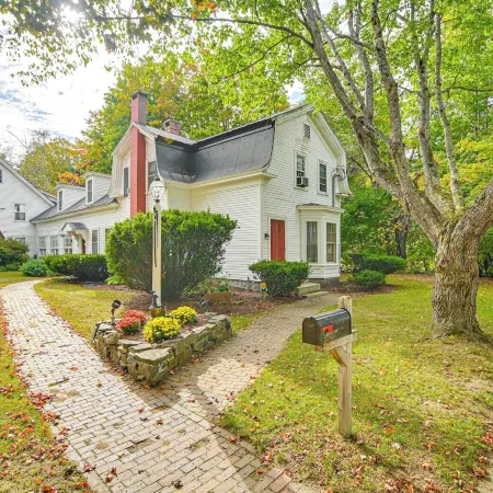 1 Mi to Main St Fryeburg: Historic Family Home