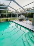 Crystal River Retreat - Salt Water Pool Hotels in Inglis