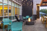 Home2 Suites by Hilton Woodstock on - Lemmikkieläimet sallittu