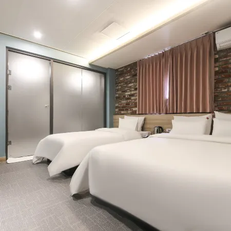 Paju Gugu Hotel Отели рядом с достопримечательностью «Стадион Пхаджу»