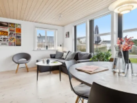 "Algeth" - 350m from the Sea