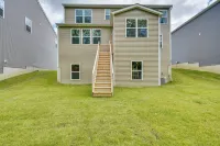 Private Backyard! Spacious Home 25 Mi to Columbus - 3-stjärniga