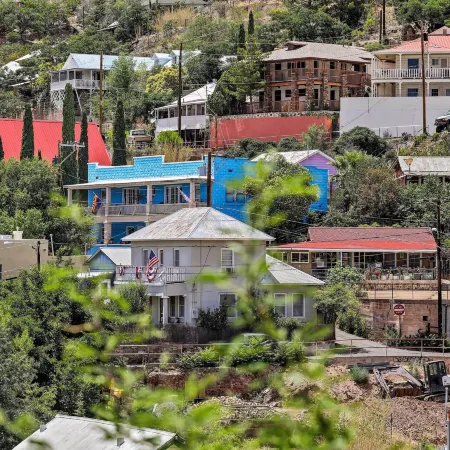 'St Valentine' Apartment w/ Balcony in Bisbee