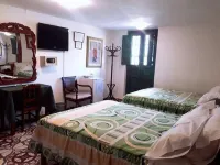 Hostal Santa Apolonia - 2 estrellas