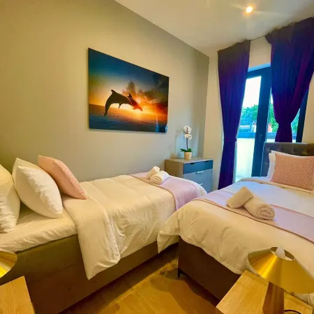 One Lux Stay Near Antwerp Central - 3 Bedroom 1.5 Bathroom