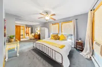 Point Au Roche Lodge Hotels in North Hero