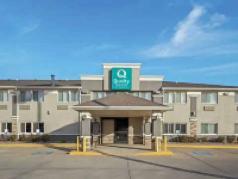 Quality Inn & Suites des Moines Airport Hotels in Des Moines