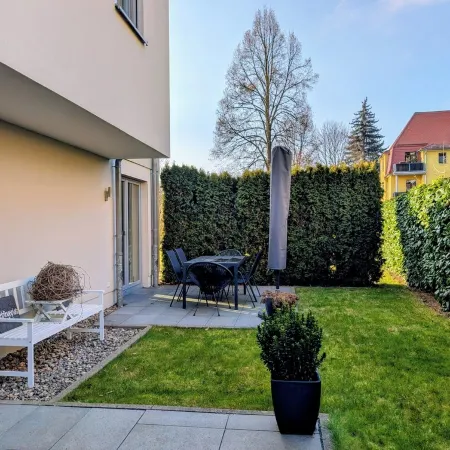 80 sqm spacious ambience in Loschwitz, garden & terrace, free parking Отели рядом с достопримечательностью «Шенфельд-Вайссиг»