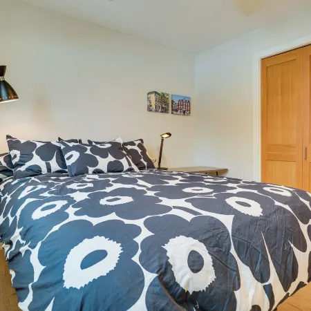 Northfield Retreat: Walk to Carleton & Downtown Hotels in Northfield