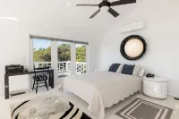 MV Beach Escape - Spacious Katama Beach House. Booking 2027