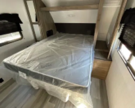 LUXURY CAMPING IN THE HEART OF THE MAINE LAKES REGION MINUTES TO NAPLES CAUSEWAY Hotels in Casco